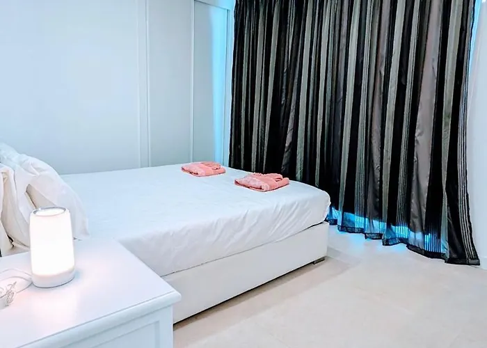 Apartment Atico En Parque Santiago I